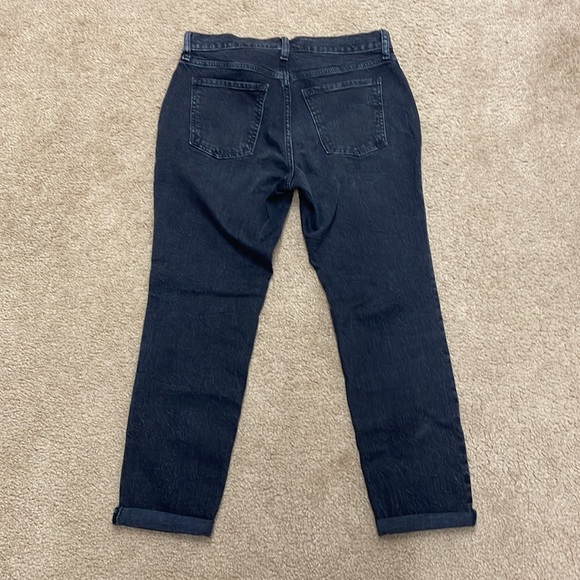Old Navy women mid-rise boyfriend black jeans. Size 2 - Picture 4 of 4